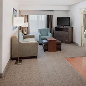 Two-Bedroom Suite One King Two Double Beds Non-Smoking